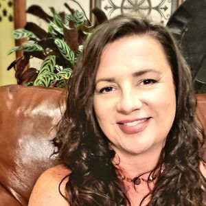 Meet your Posher, Lynn